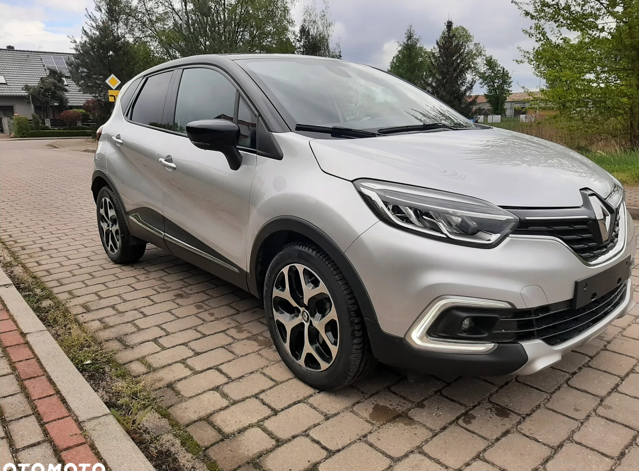 Renault Captur cena 54900 przebieg: 56959, rok produkcji 2019 z Łaziska Górne małe 254